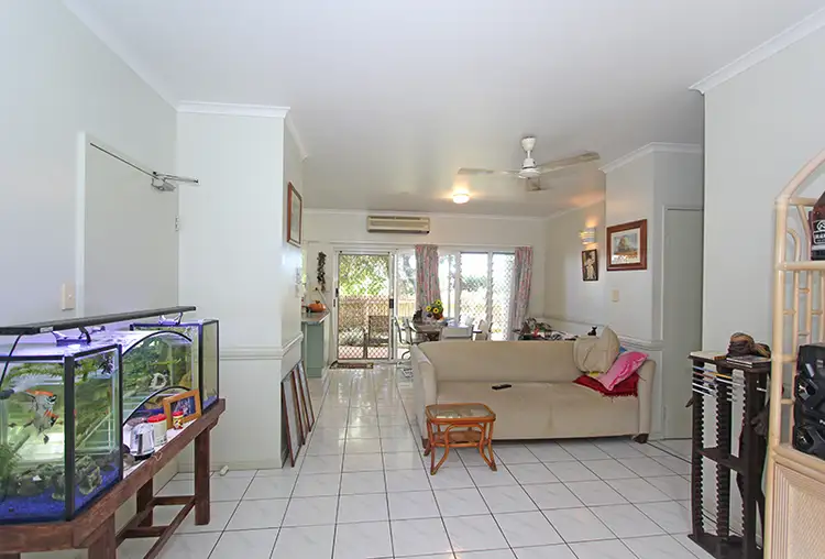 2/10 Brown Street, Woree QLD 4868