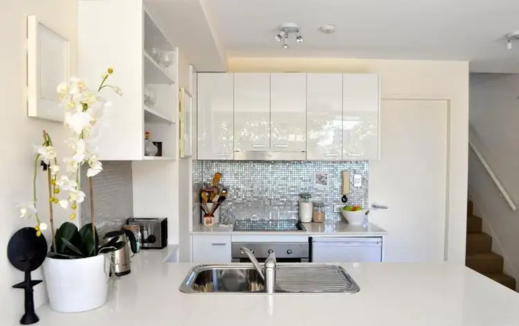 Second view of Homely apartment listing, 32/50 Roslyn Gardens, Elizabeth Bay NSW 2011