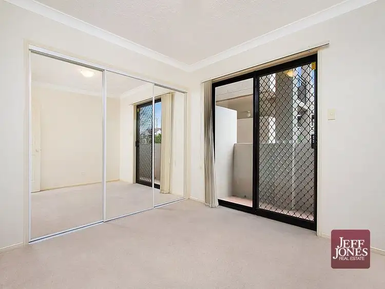 Sixth view of Homely unit listing, 1/192 Juliette Street, Greenslopes QLD 4120