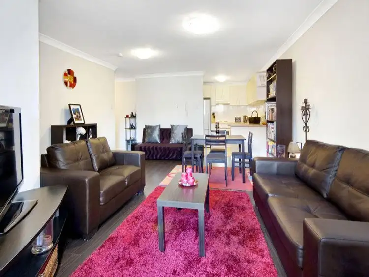 Third view of Homely unit listing, 2/39 Railway Pde, Engadine NSW 2233