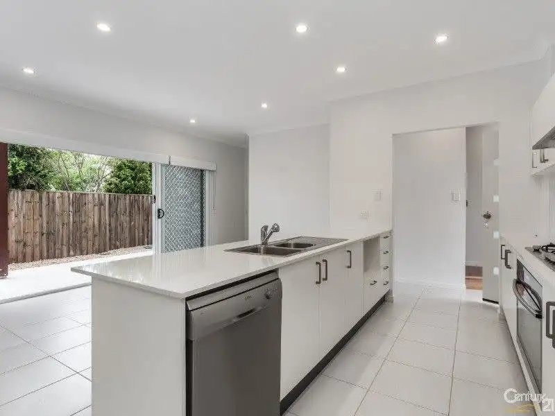 Main view of Homely semi-detached listing, 570 Oxley Avenue, Scarborough QLD 4020