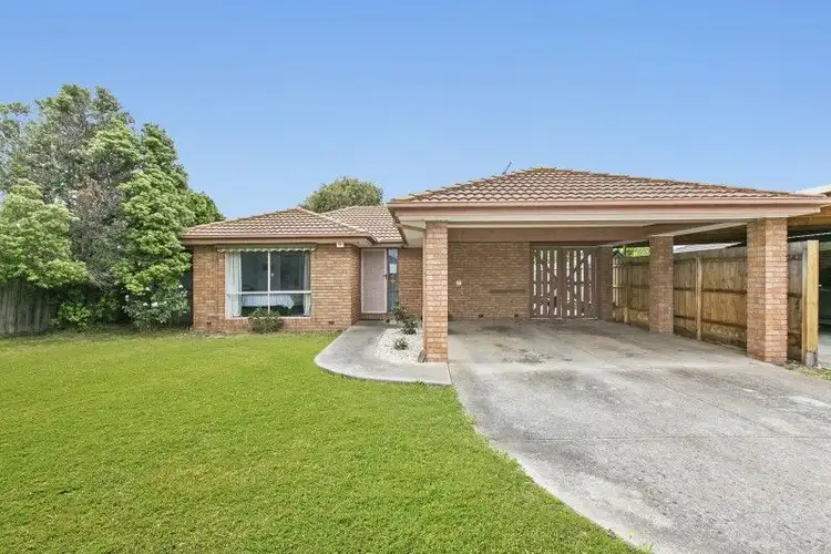 12 FRIENDSHIP CLOSE, Cranbourne West VIC 3977