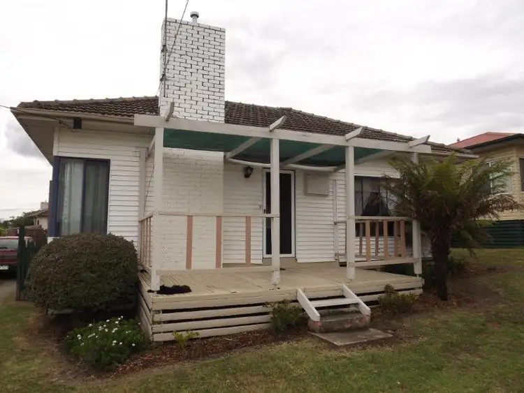 9 Pruden St, Moe VIC 3825