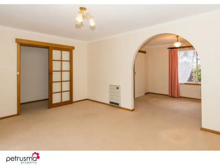 Third view of Homely villa listing, 2/12 Milford Street, Lindisfarne TAS 7015