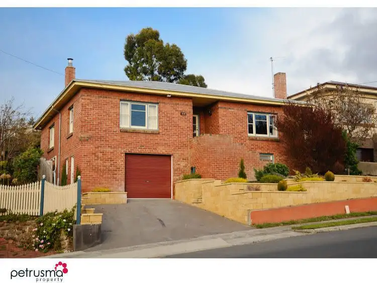164 Augusta Road, Lenah Valley TAS 7008