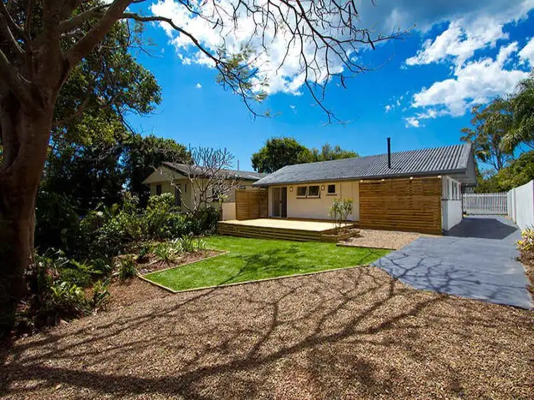 17 Joan Street, Southport QLD 4215