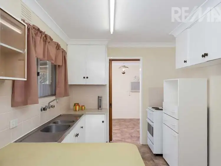 Second view of Homely house listing, 5 Lonergan Place, Wagga Wagga NSW 2650