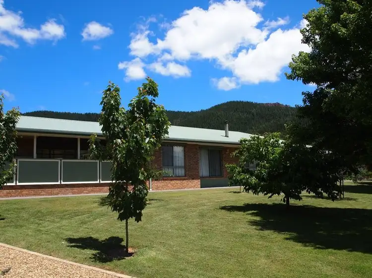 2 Colonial Court, Bright VIC 3741