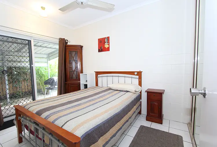 Fifth view of Homely unit listing, 4/8-10 Mt Peter Road, Edmonton QLD 4869