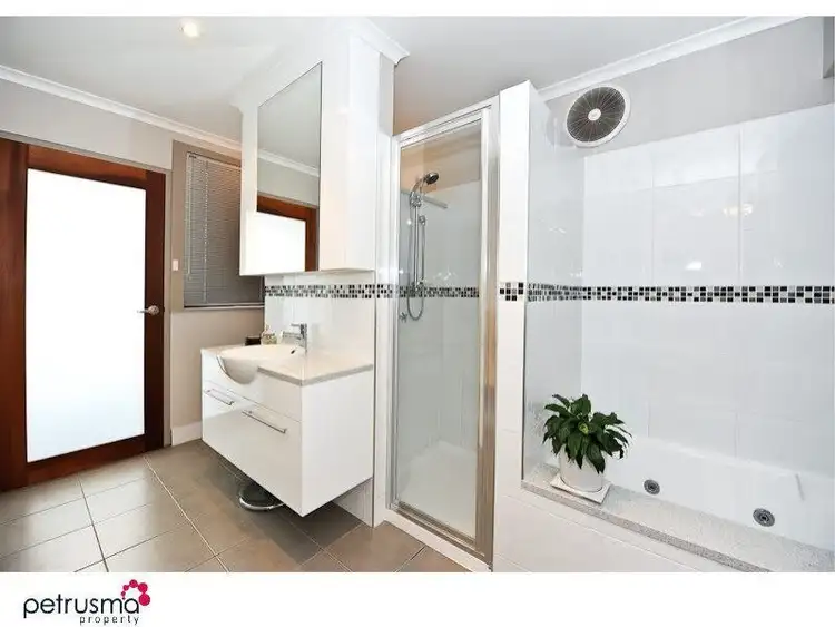 Fifth view of Homely unit listing, 1/5 Melaleuca Drive, Blackmans Bay TAS 7052