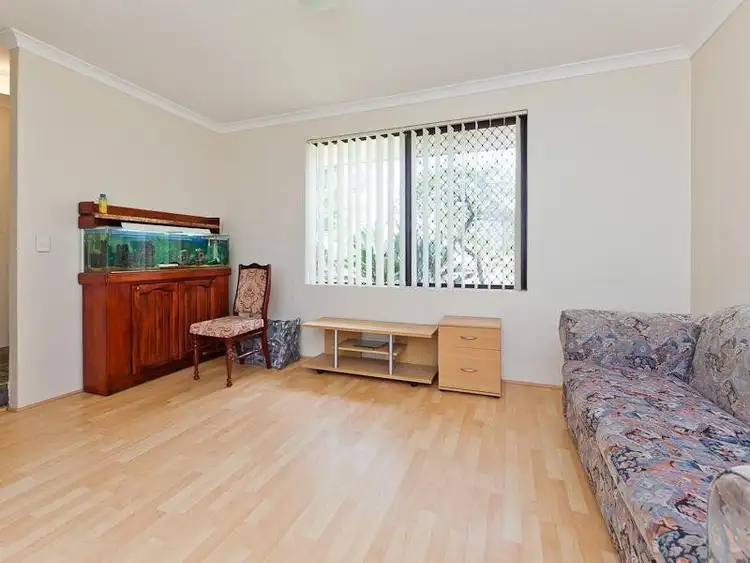 Second view of Homely house listing, 6 Goshawk Place, Huntingdale WA 6110