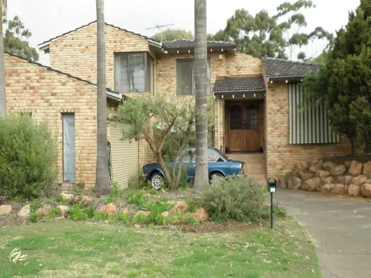 8 Tarata Court, Duncraig WA 6023