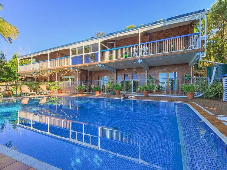 258 Simpsons Road, Elanora QLD 4221