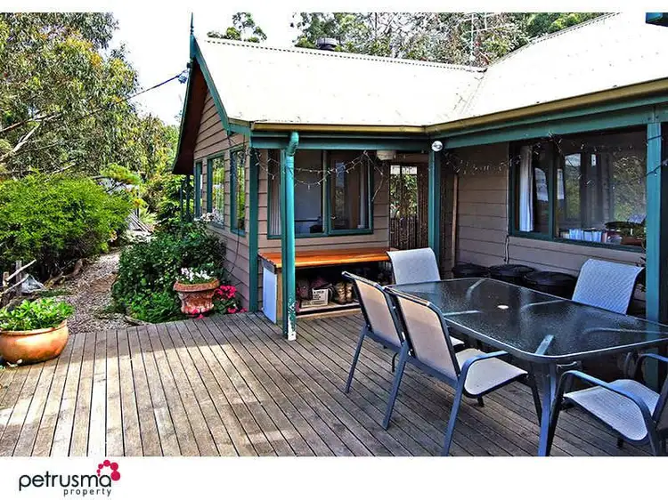 110 Sunday Hill Road, Petcheys Bay TAS 7109