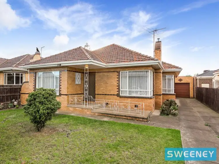 6 Corrigan Avenue, Brooklyn VIC 3012