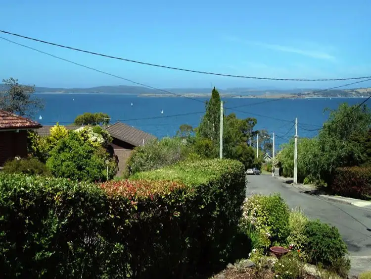 1 Wandella Avenue, Taroona TAS 7053
