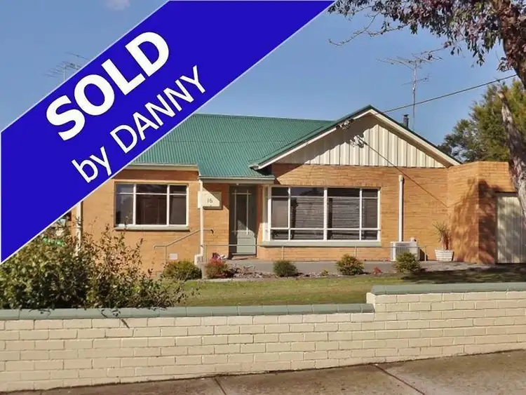 16 Chamberlain Road, Newborough VIC 3825