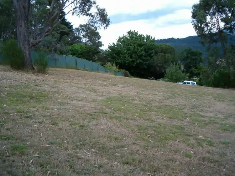 14 Hargreaves Road, Bright VIC 3741