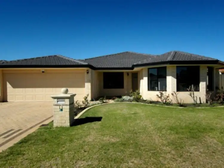 11 Fortescue Bend, Gosnells WA 6110