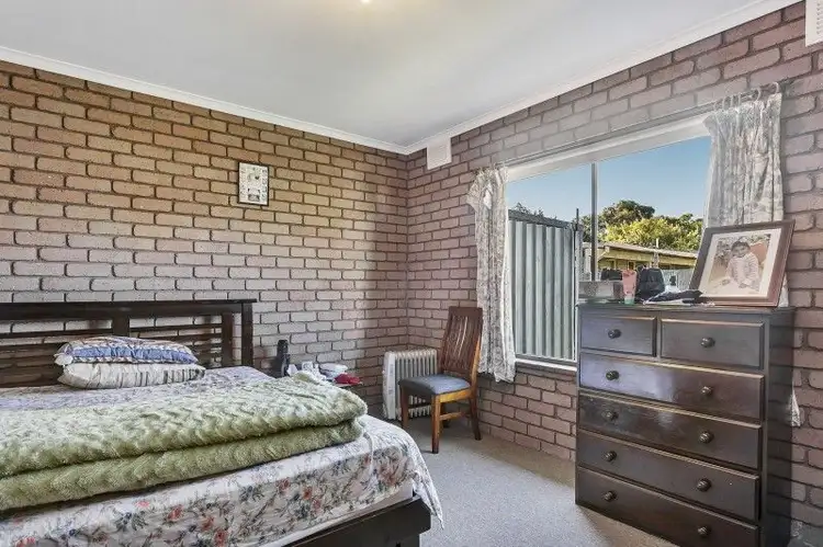Fifth view of Homely unit listing, 124 CAMMS ROAD, Cranbourne VIC 3977