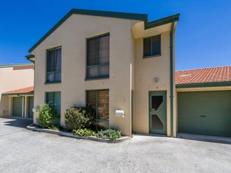 4/4 Riley Close, Ngunnawal ACT 2913