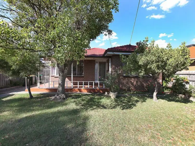 14 Logan Avenue, Altona VIC 3018
