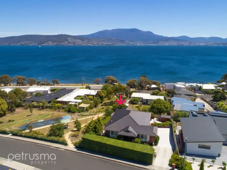 305 Carella Street, Tranmere TAS 7018