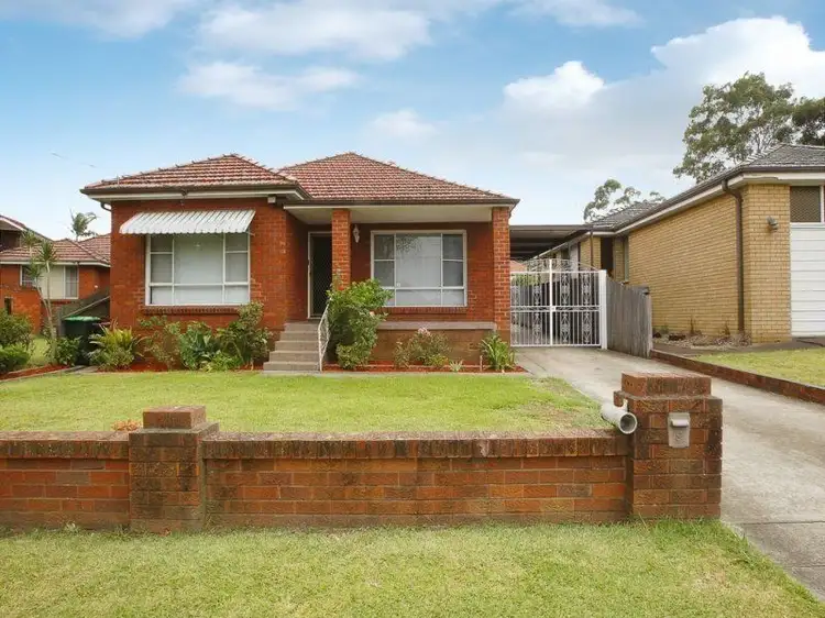 8 Morris Ave, Croydon Park NSW 2133