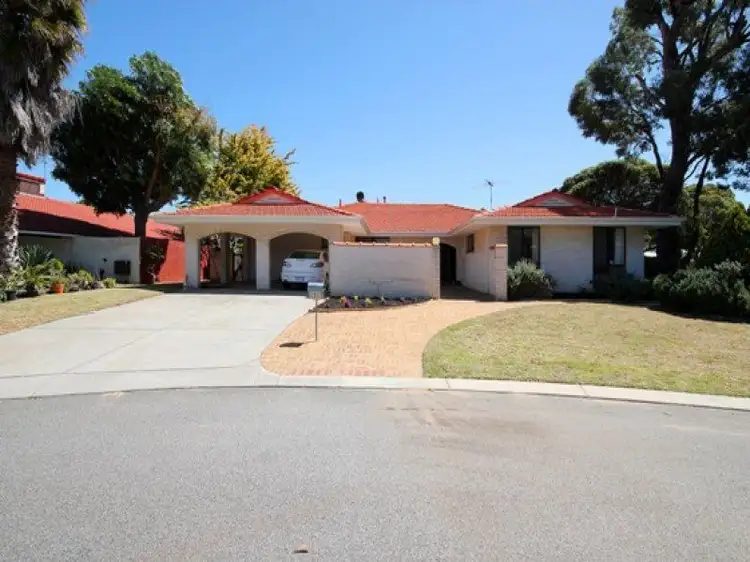 5 Bracken Court, Duncraig WA 6023