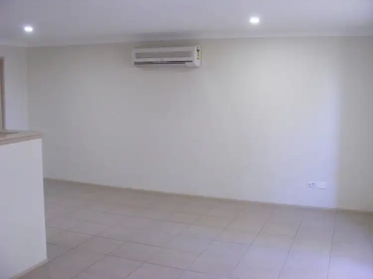 Fifth view of Homely house listing, 4 Glenbrae crt, Marsden QLD 4132