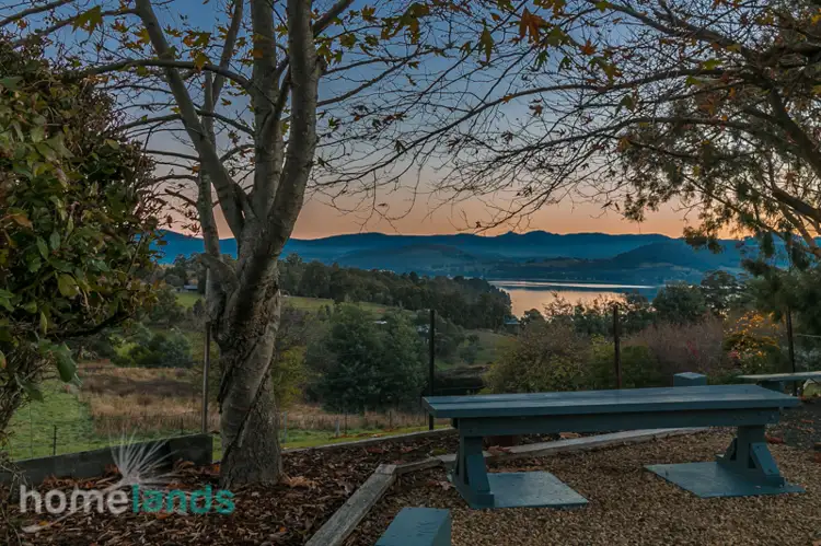 82 Graces Road, Glaziers Bay TAS 7109