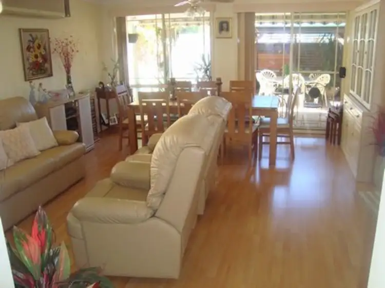 2/32 Greenvale Rd, Green Point NSW 2251