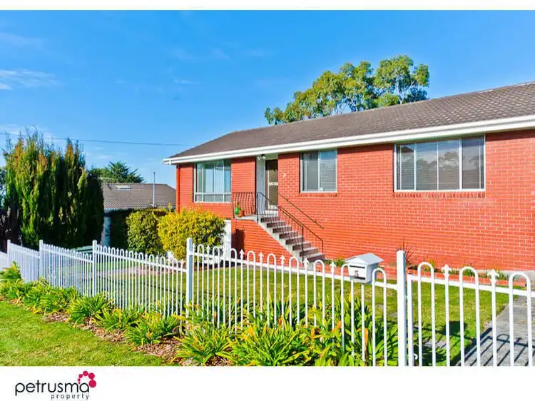 5 Aldinga Street, Blackmans Bay TAS 7052