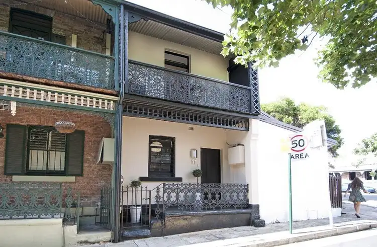 11 CAMPBELL STREET, Newtown NSW 2042