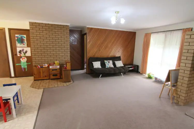 Second view of Homely unit listing, 2/9 Seamer Street, Porepunkah VIC 3740