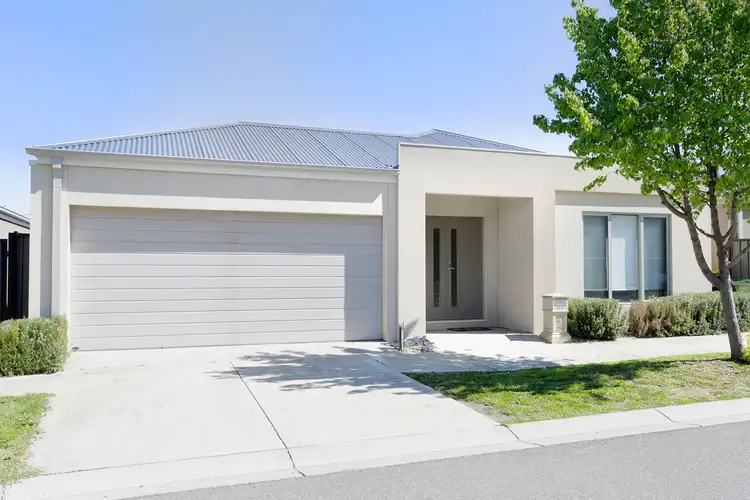 Main view of Homely house listing, 39 Daymar Circuit, Craigieburn VIC 3064