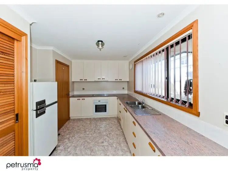 Fifth view of Homely villa listing, 2/5 Topham Street, Rose Bay TAS 7015