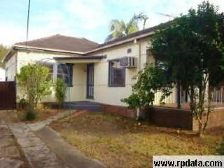 129 Great Western Highway, Mays Hill NSW 2145