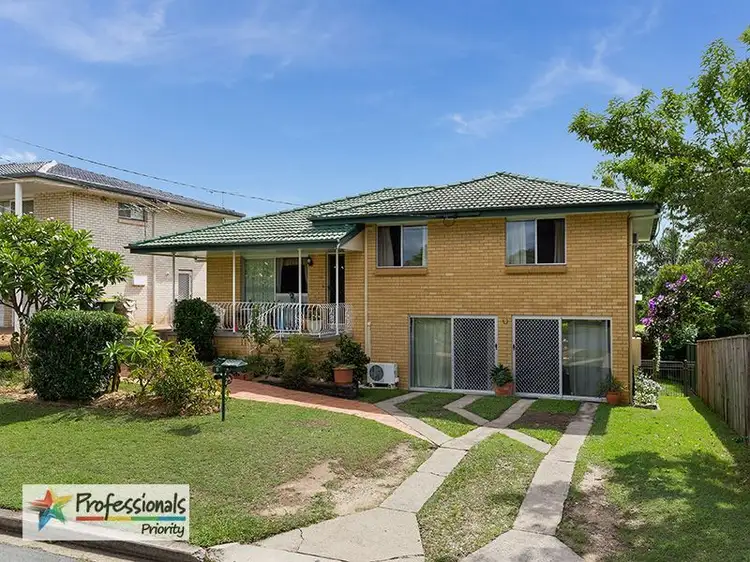 8 Langura Crescent, Ferny Hills QLD 4055