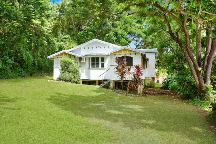 32 Mason St, Stratford QLD 4870