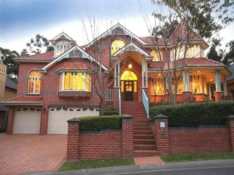 11 Compton Green, West Pennant Hills NSW 2125