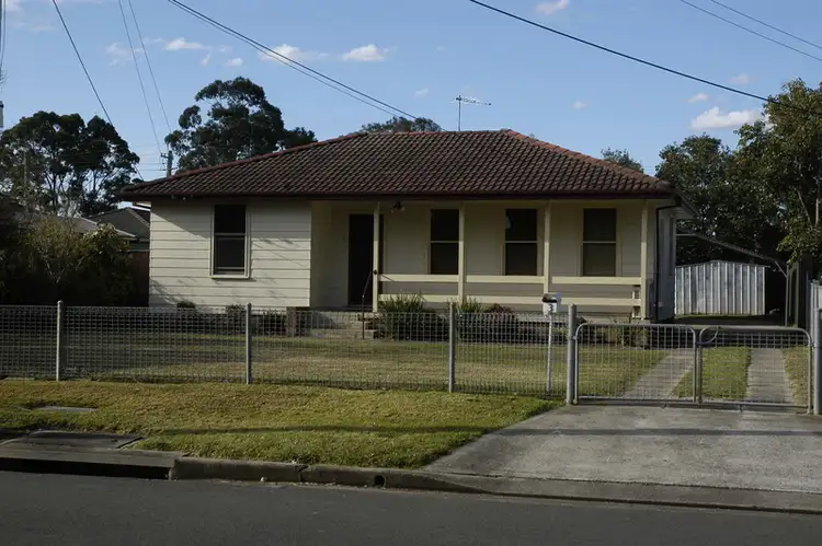 3 Manila Road, Lethbridge Park NSW 2770