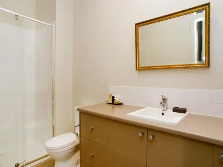 Fifth view of Homely house listing, 2 Edinburgh Avenue, Herne Hill VIC 3218