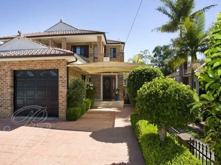 4 Cowl Street, Greenacre NSW 2190