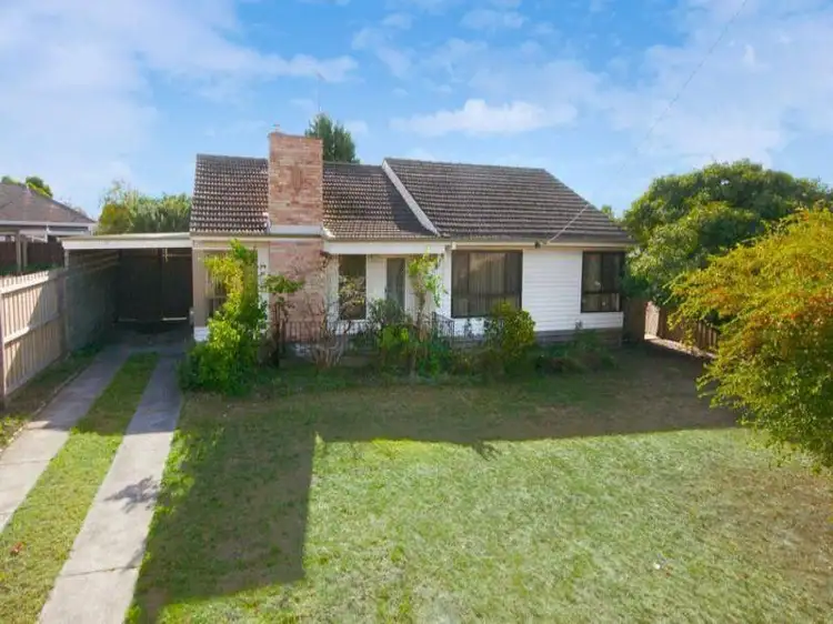 13 Hinchcliff Crescent, Newcomb VIC 3219