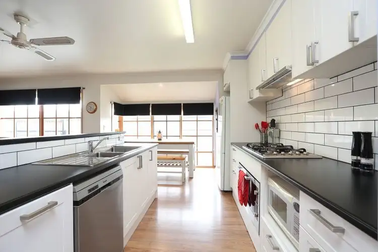 Second view of Homely house listing, 5 Parkes Way, Hampton Park VIC 3976