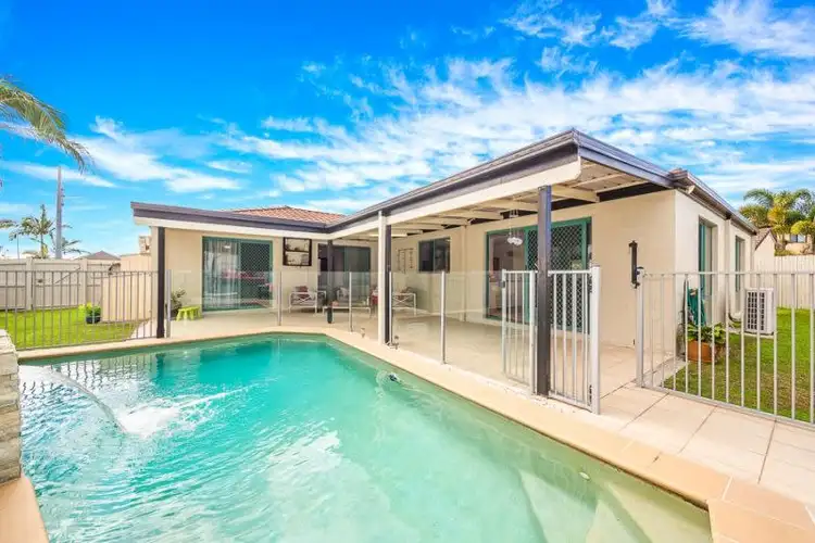 8 Voyagers Drive, Banksia Beach QLD 4507