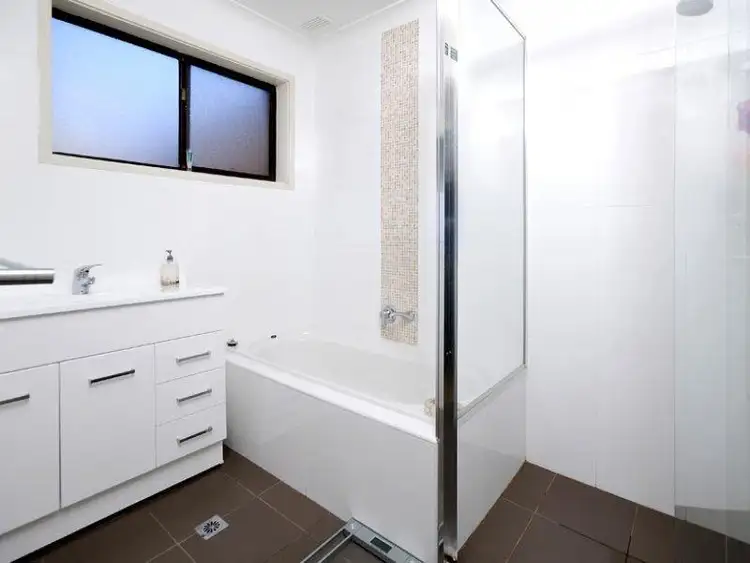 Sixth view of Homely house listing, 8 Dunstan Place, Engadine NSW 2233