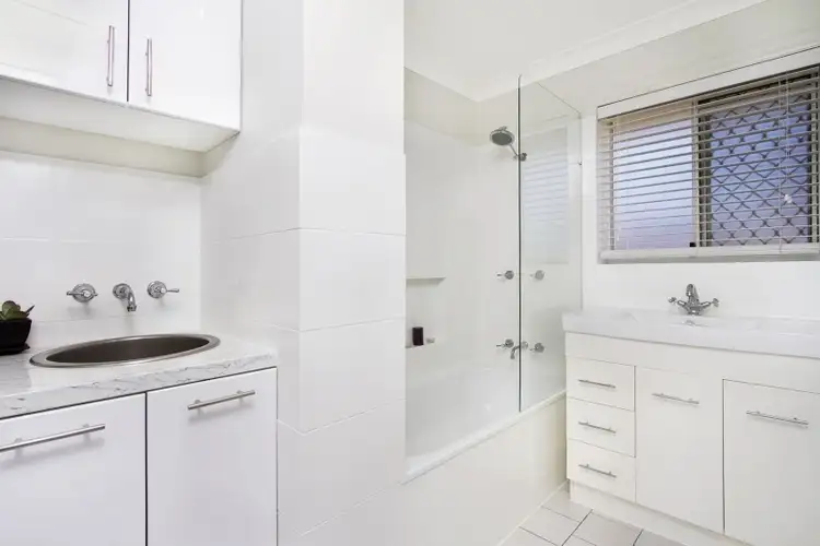 Fifth view of Homely unit listing, 10/7 Main Avenue, Coorparoo QLD 4151