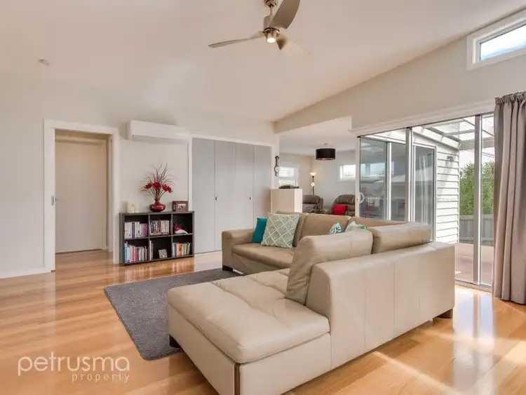 Sixth view of Homely unit listing, 2/8 Milford Street, Lindisfarne TAS 7015